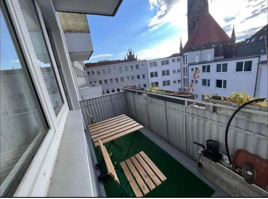Middle Of The City Center, With Balcony Hanower